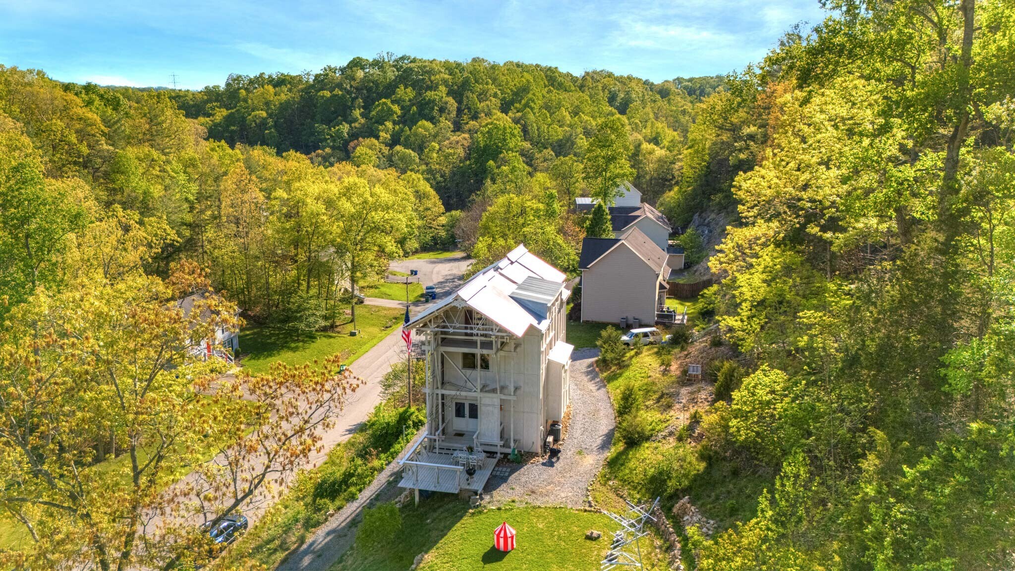 Arial - 300 John Lemley Ln