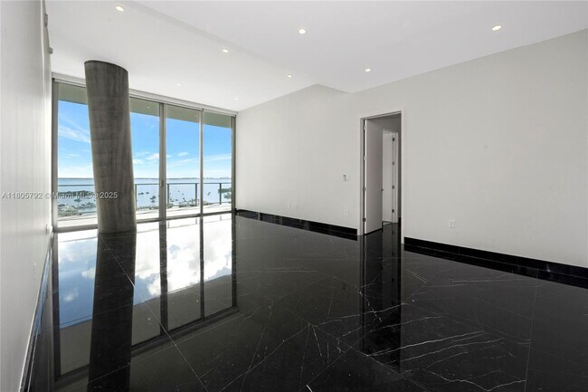 Building Photo - 2669 S Bayshore Dr