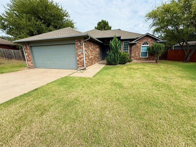 Building Photo - 2509 Arbor Dr