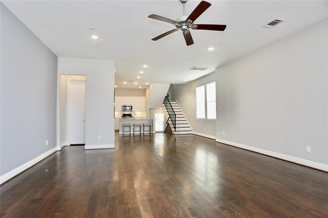 Building Photo - 1227 W 19th St