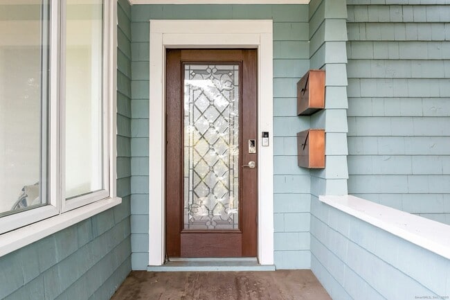 Building Photo - 137 Rock Spring Rd