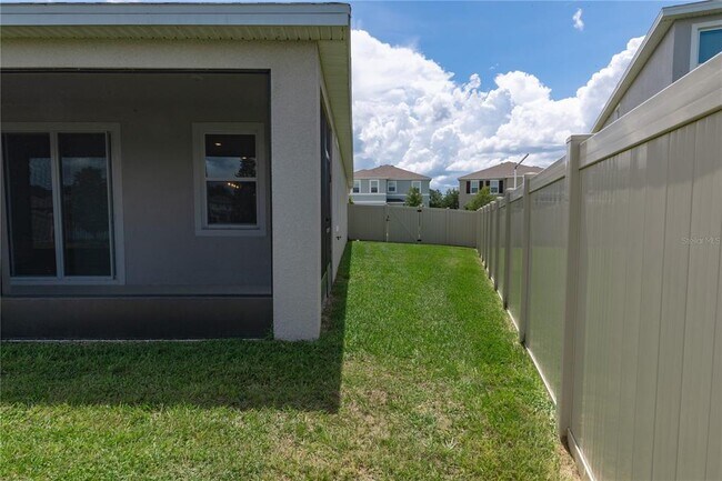 Building Photo - 16619 Mooner Plank Cir