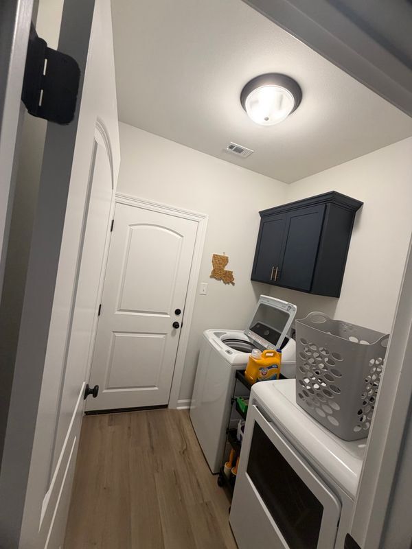Building Photo - 106 Lightbourne Dr