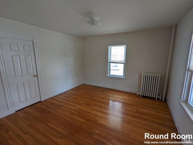 Building Photo - 33 Winship St
