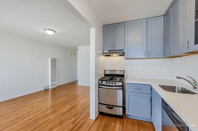 Building Photo - 50 Terra Vista Ave