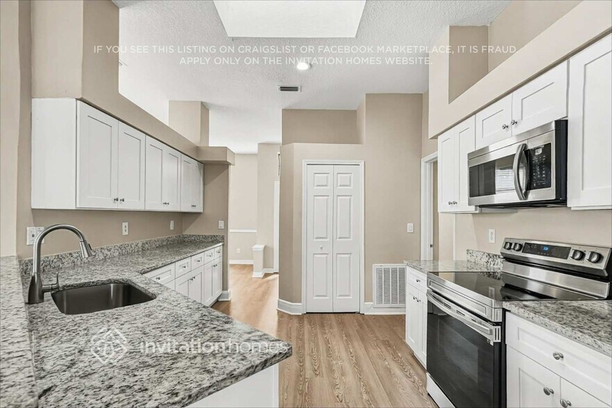 Building Photo - 7054 Red Bay Ct