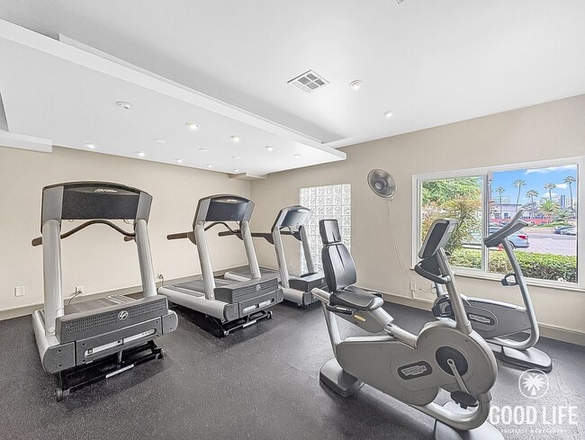 Building Photo - Charming 1-Bed/1-Bath in San Diego Featuri...