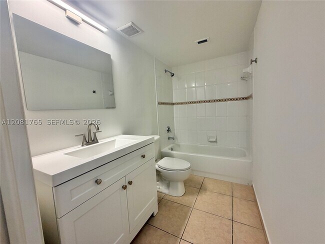 Building Photo - 1650 Coral Wy