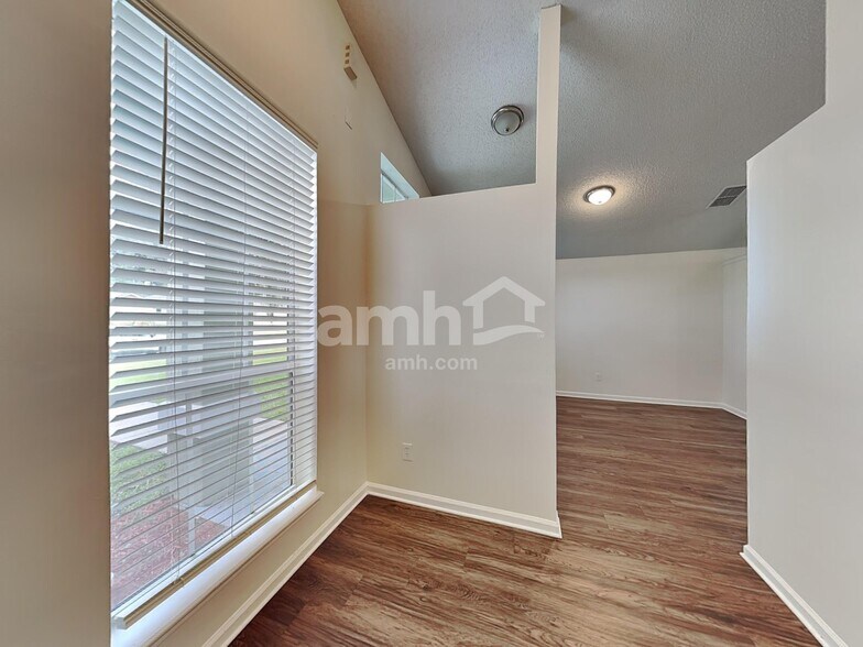Building Photo - 927 Ashton Cove Terrace