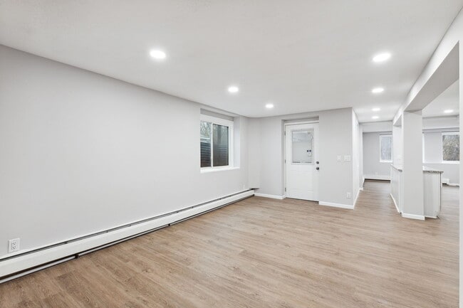 Building Photo - 1033 Bluff Ave E