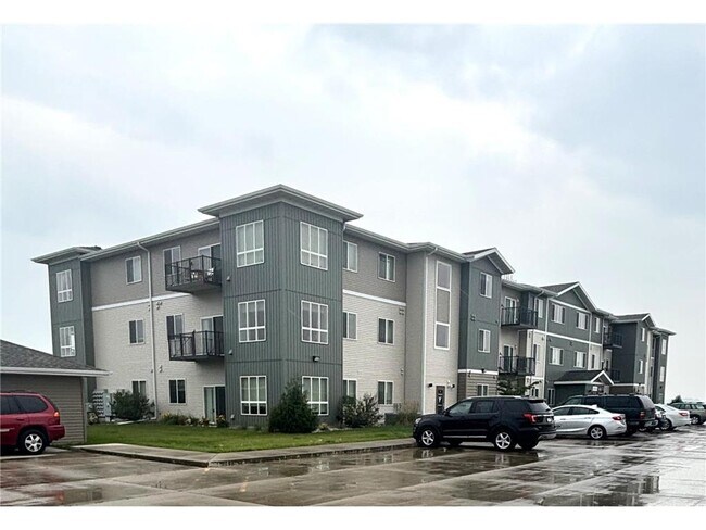 Building Photo - 1901 Pirate Dr