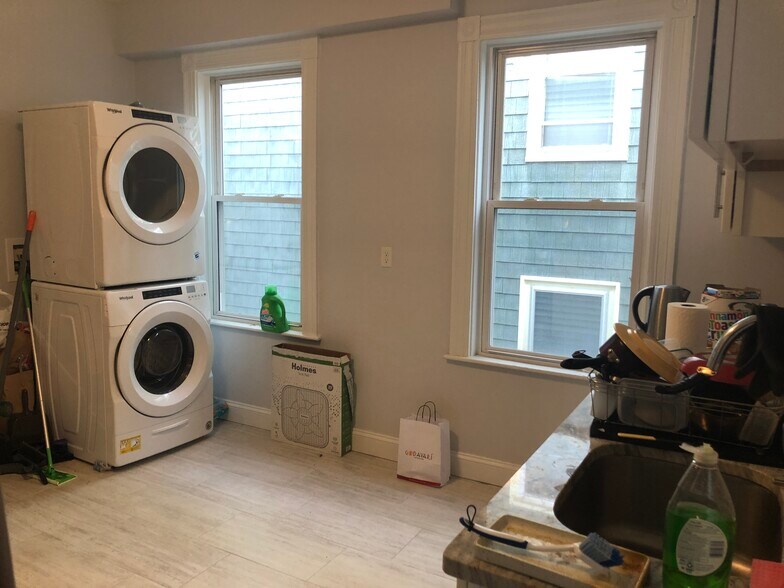 Unit 3 - 6 Bucknam St