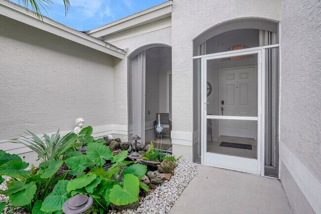 Building Photo - 6726 Sloane Pl