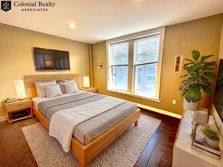 Building Photo - 76 Egmont St