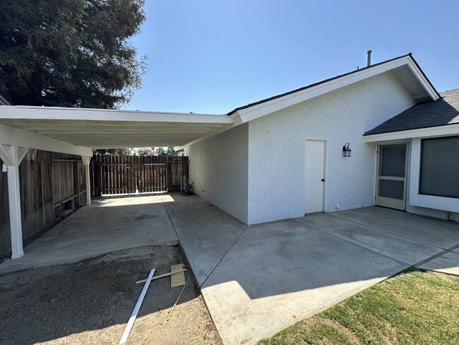 Building Photo - 3917 Jerome Way