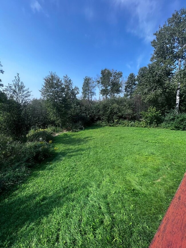 Building Photo - AVAILABLE NOW - 4 Bed, 3.5 Bath Home in He...
