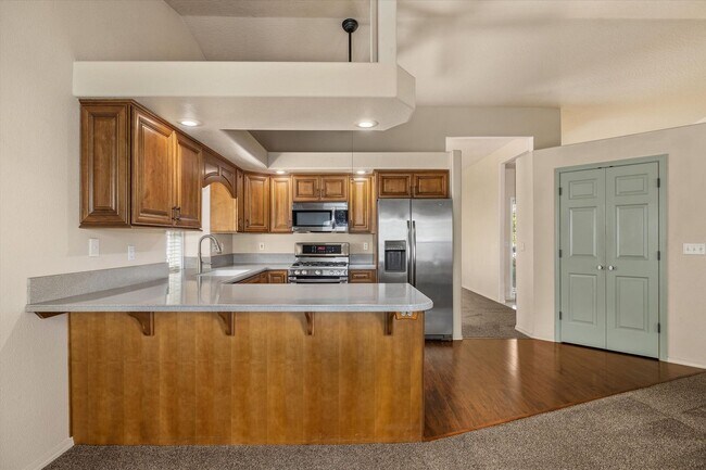 Building Photo - 2168 N Glennfield Way