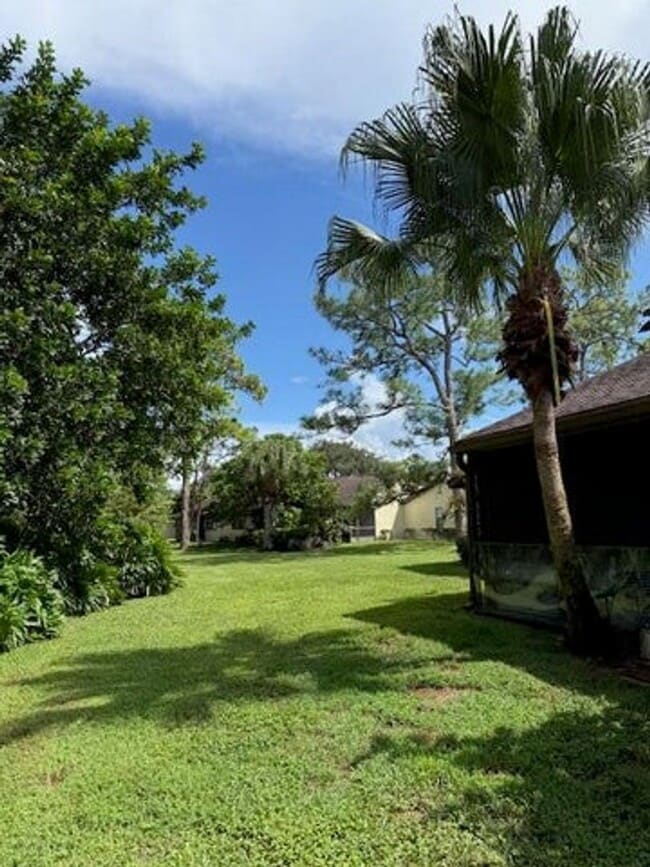 Building Photo - 131 Manchineel Ct