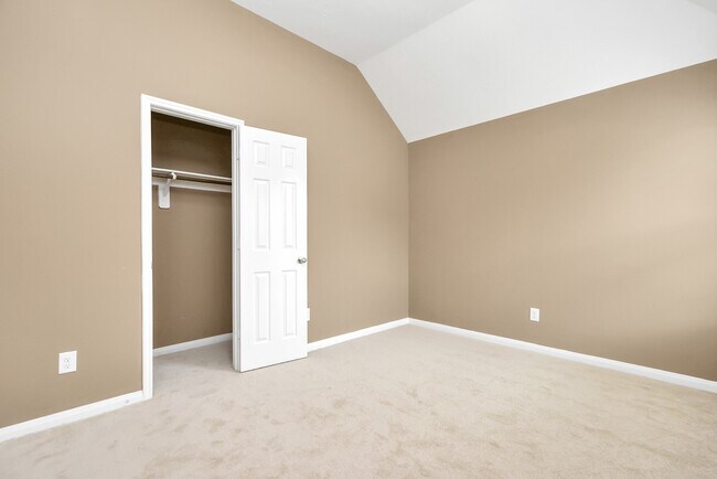 Building Photo - 3505 Barrington Ct