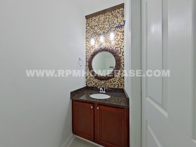 Building Photo - Freshly Updated 3-Bedroom Townhome in Reserve Pointe, Navarre