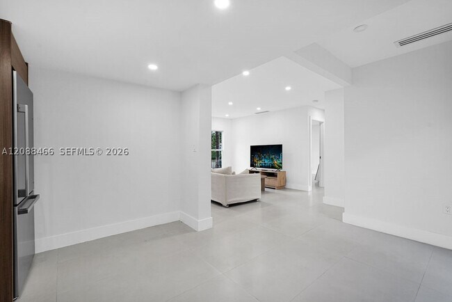 Building Photo - 4520 NW 3rd Ave