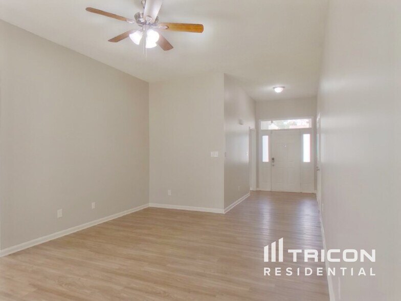 Building Photo - 1707 Gordon Walters Dr