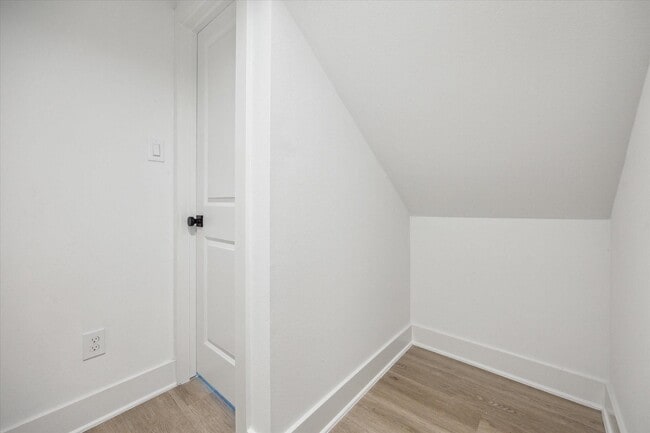 Building Photo - 1717 W 23rd St
