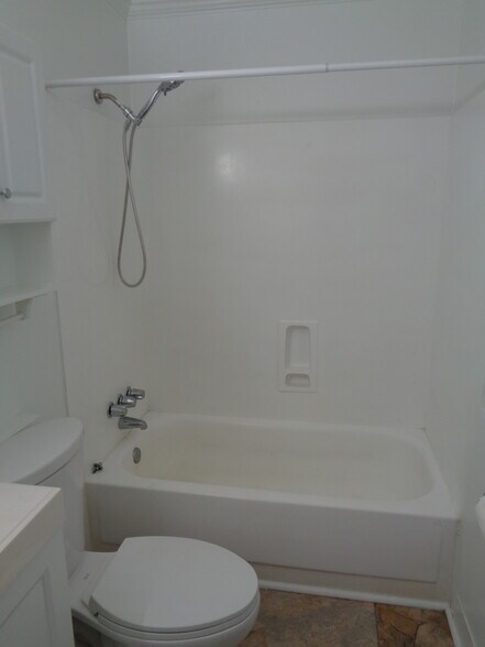 Building Photo - 709 Jennifer Jean Dr