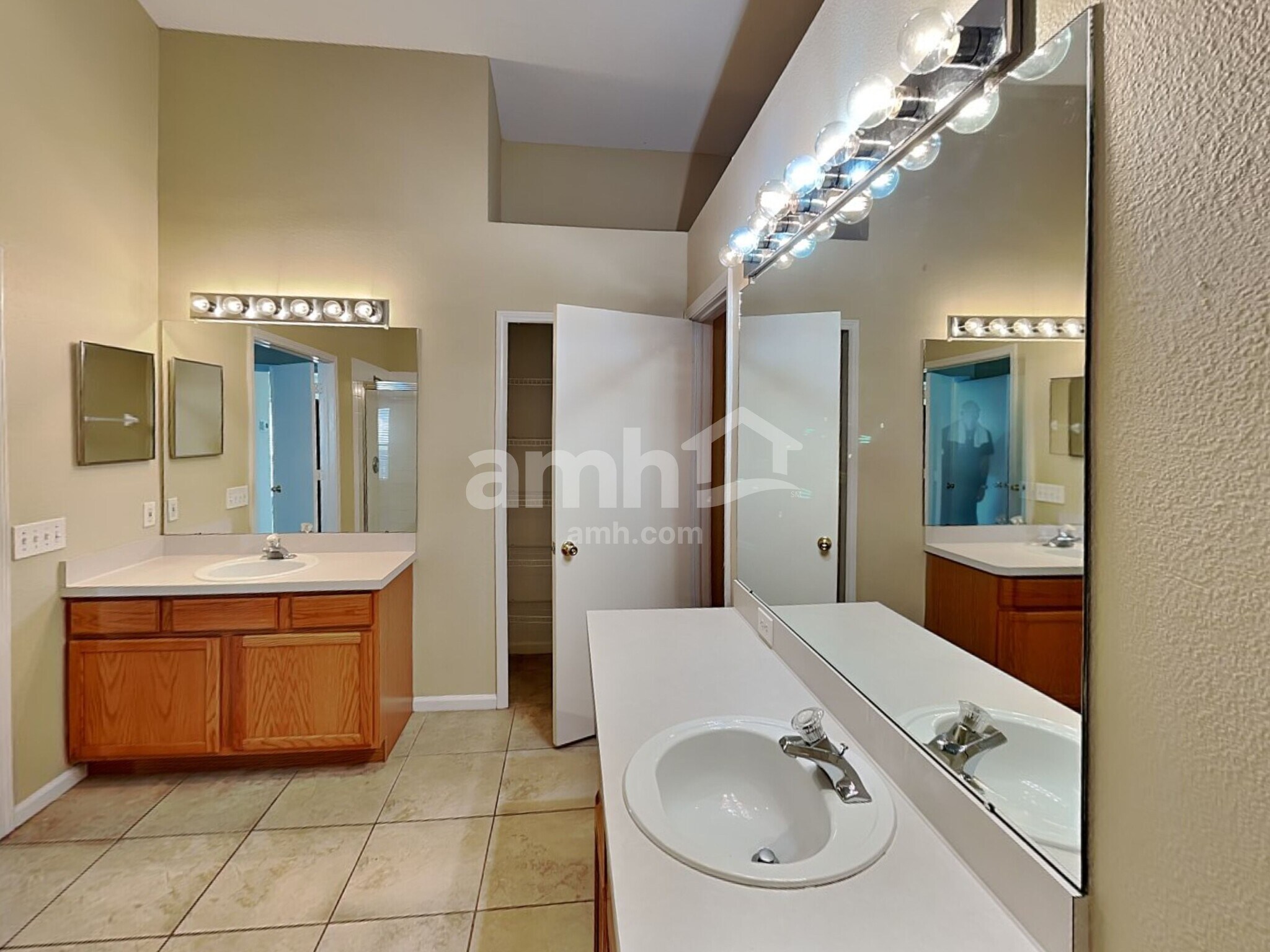 Building Photo - 10407 Paragon Pl