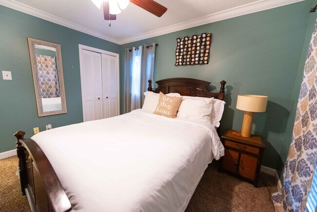 Building Photo - 2200 Romine Rd