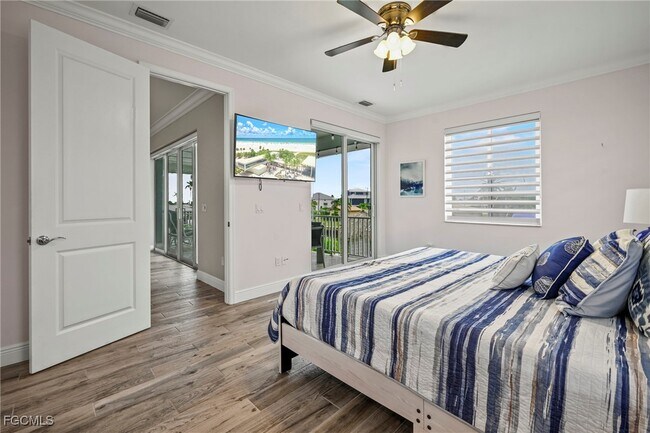 Building Photo - 256 Ibis St