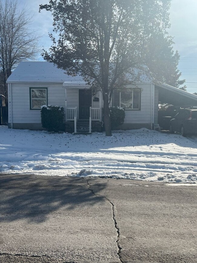 Building Photo - Recently Renovated Provo Home