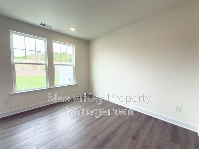 Building Photo - 74 Bloodroot St