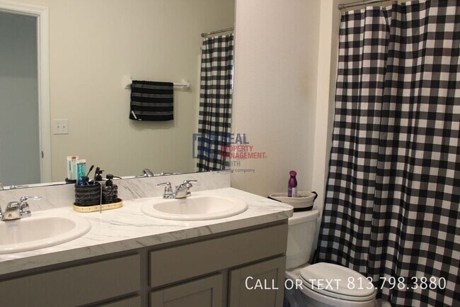 Building Photo - 3199 Suncoast Plains Dr
