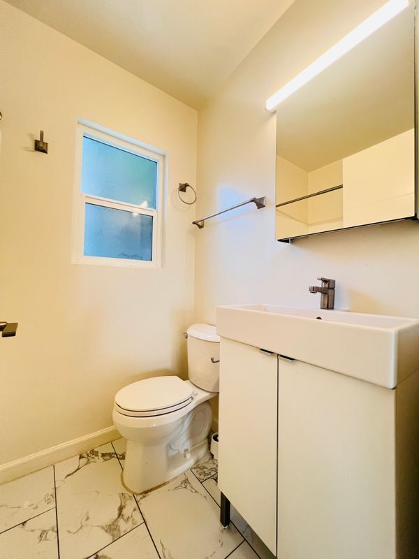 Building Photo - 5525 Harold Way