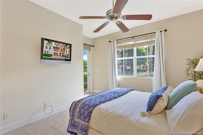 Building Photo - 203 Ocean Bay Dr