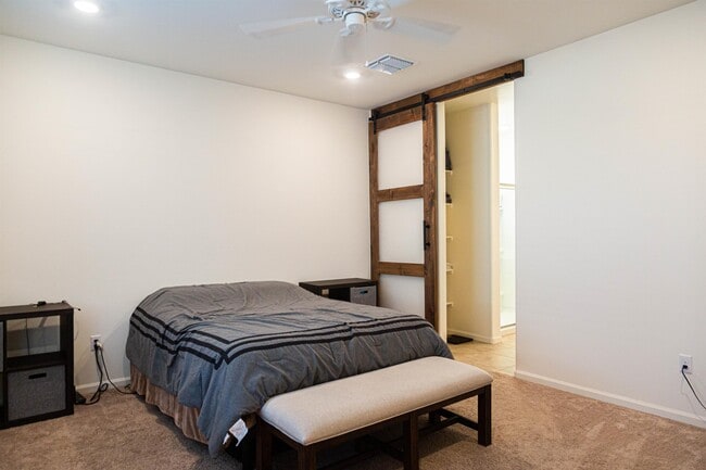 Building Photo - 7387 S Via Plaza del Maya