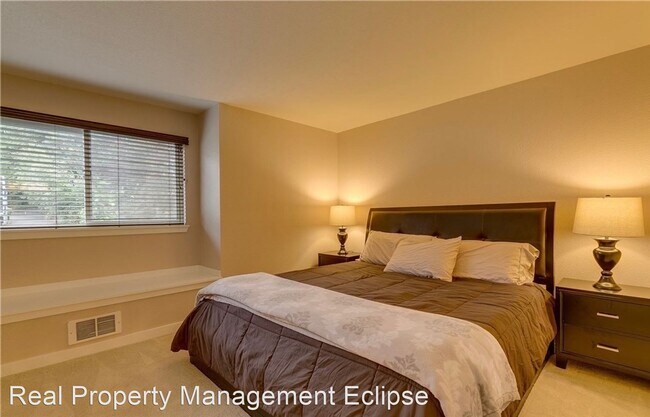 Building Photo - 12036 100th Ave NE