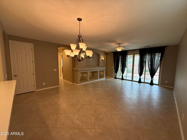 Building Photo - 276 E Coconino Dr