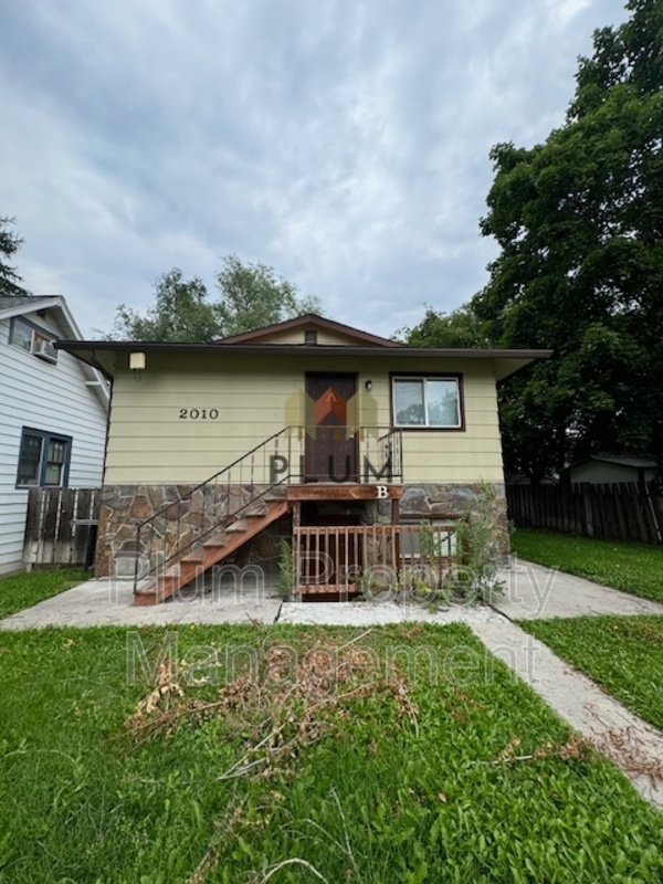 Primary Photo - 2010 S 8th St W