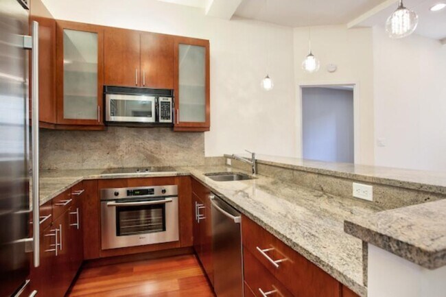 Building Photo - 2 bedroom in NEW YORK NY 10038