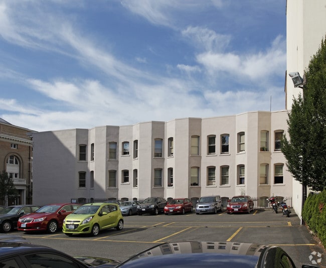 Building Photo - Bronaugh Apartments