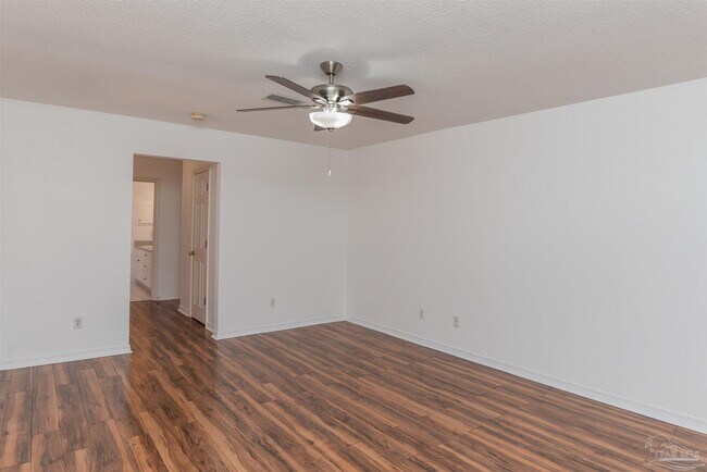 Building Photo - 25 Littleton St