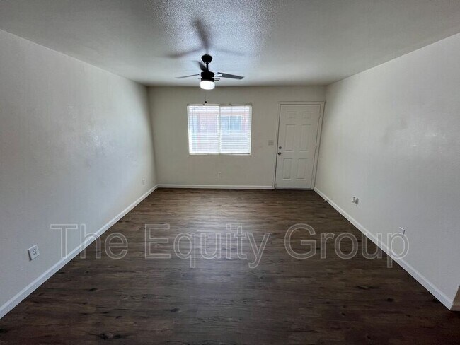 Building Photo - 482 W Morton Ave