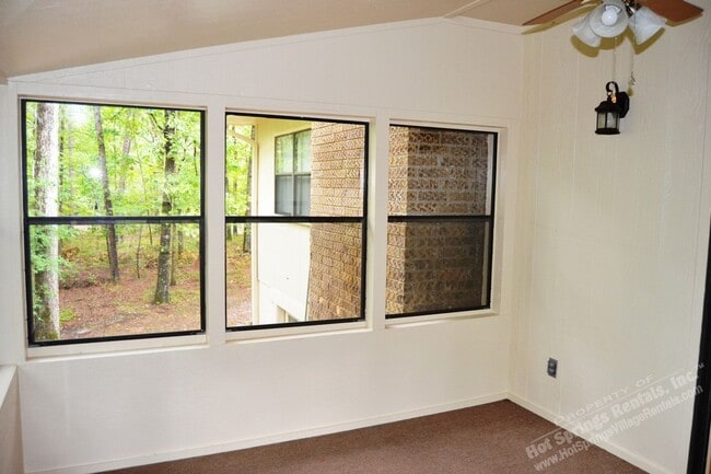 Building Photo - Carmona Area | Home | 71ColLWy