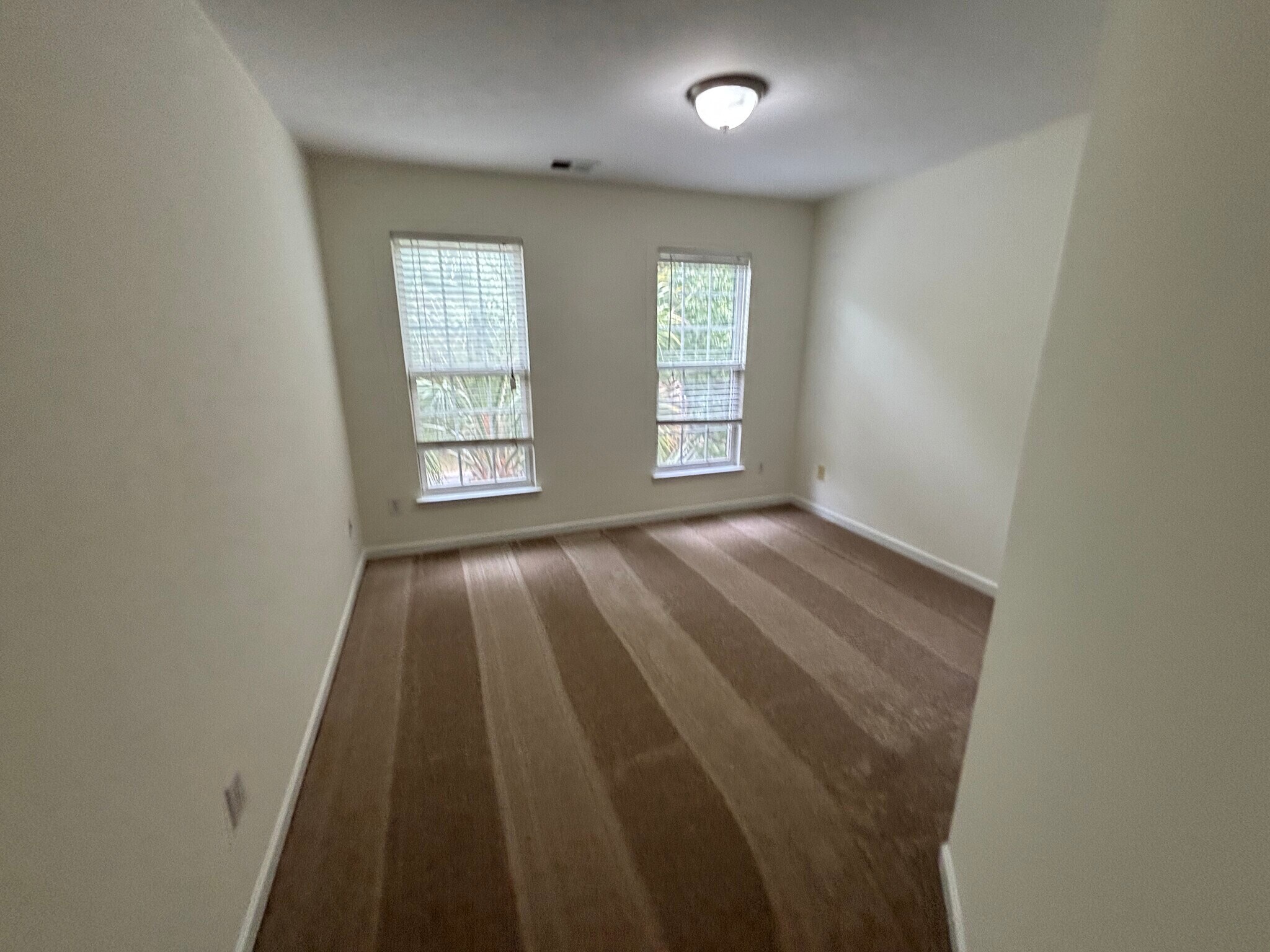 Building Photo - 15938 Wayland Dr