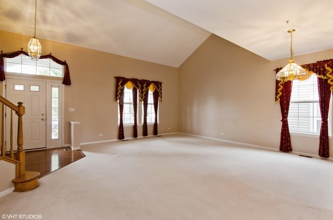 Building Photo - 285 Seaton Ct