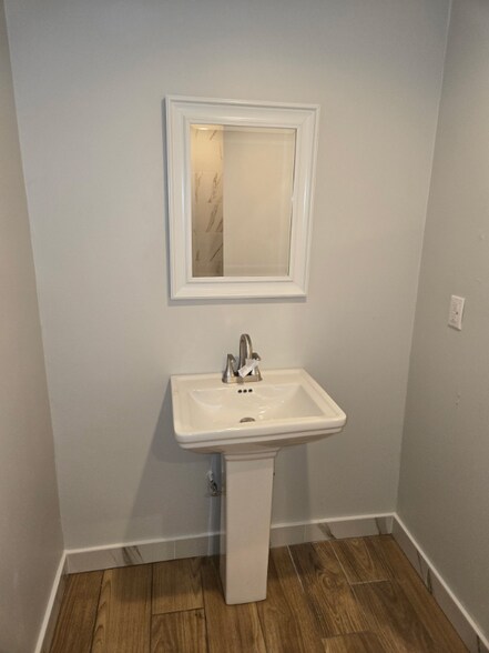 Primary Photo - 14700 Hubbard St