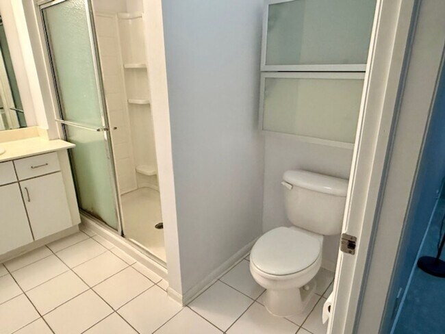 Building Photo - 160_WALL