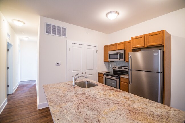 Building Photo - 411 N 34th St